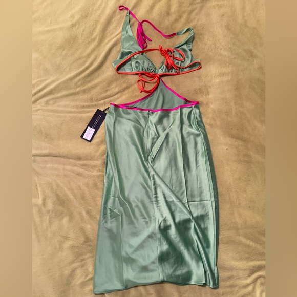 White Fox Boutique Try Harder Green Dress - Picture 3 of 4